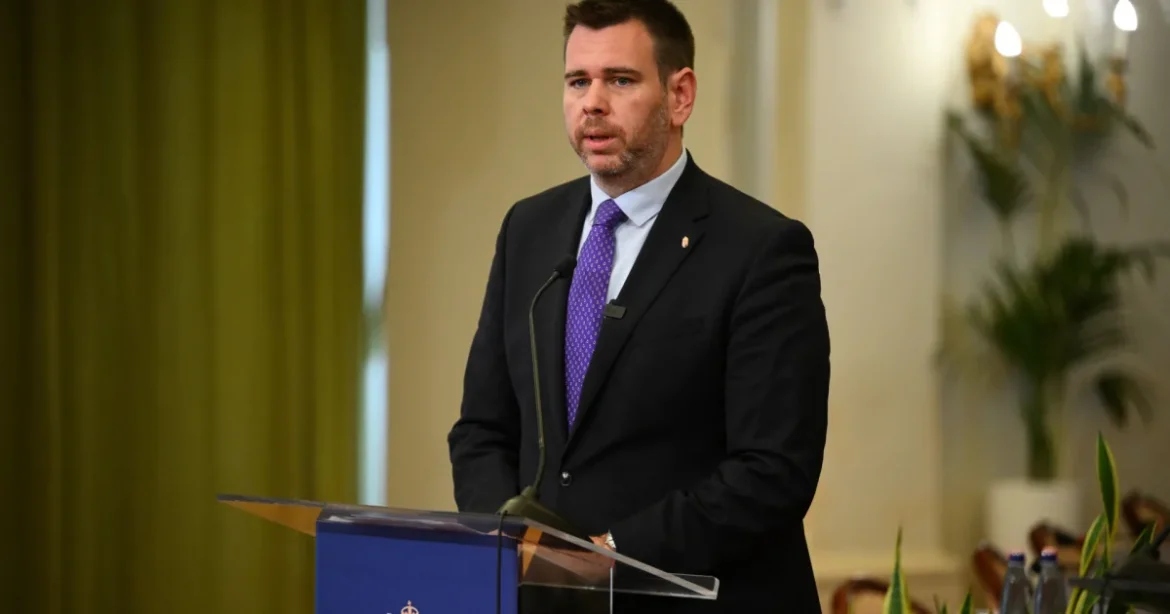 105 milliárdot spórolhat az állam az M6-os szerződésén