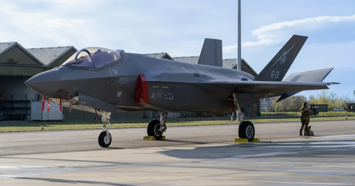 Súlyos bejelentés az amerikai csúcsfegyverről: megoldódhat a legnagyobb probléma