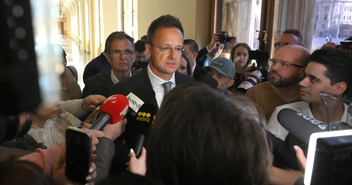 Szijjártó meghallgatása két órán át tartott, Orbán neve is szóba került